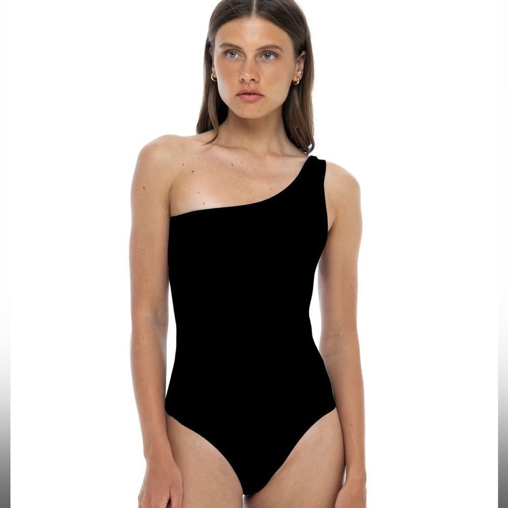 NWT 219.00 PRI Collection AMBERLY SOLID ONE PIECE SWIMSUIT Size XS